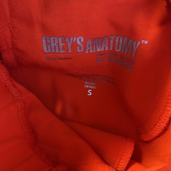 Grey's Anatomy Red Orange Cargo Pants with Straight Leg Design S - Picture 2 of 5